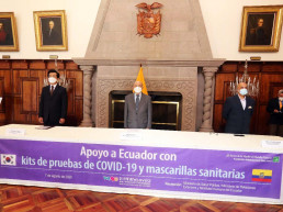 On August 7, the Intl. WeLoveU Foundation, which was established by Chairwoman Zahng Gil-jah, held the ceremony of donating face masks and test kits to the Ministry of Public Health and the Ministry of Foreign Affairs and Human Mobility at Palacio de Najas, the main building of Ecuador’s Ministry of Foreign Affairs and Human Mobility.